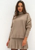 Jesse - Loose beige polo neck sweater