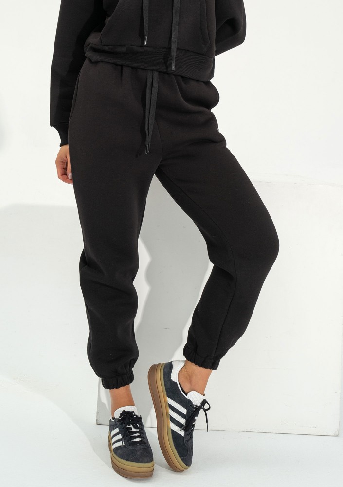 Calm - Black sweatpants with strings