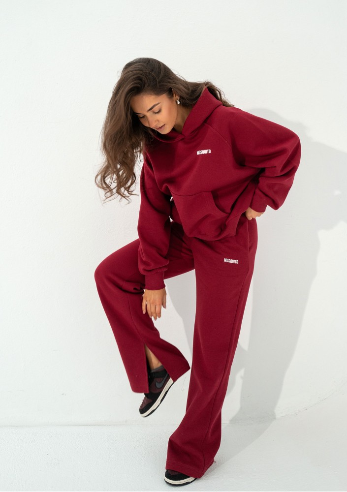 Levi - Cherry red sweatpants