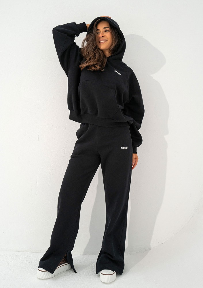 Levi - Black sweatpants