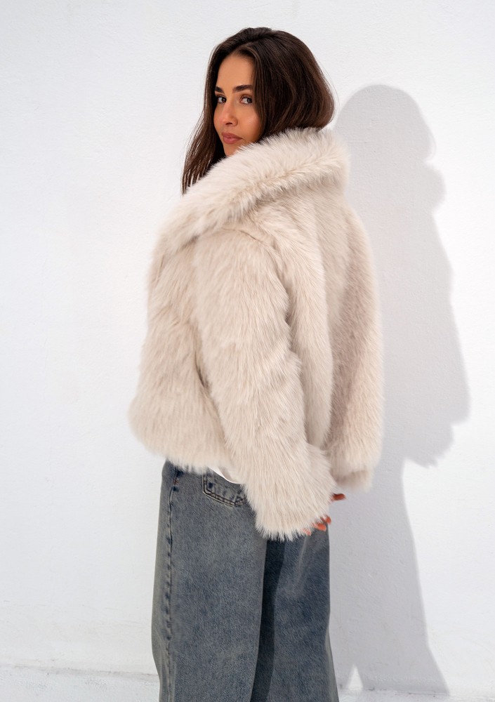 Busca - Ecru faux fur jacket