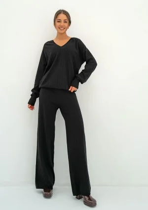 - Black knitted sweater