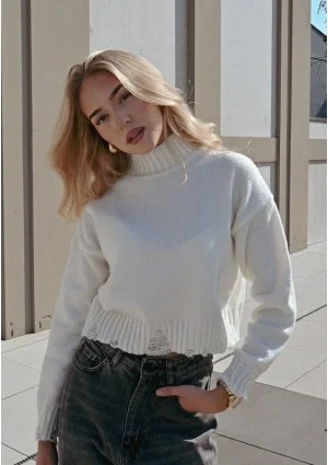 Nari - Ecru polo neck sweater