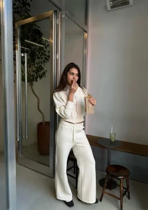 Bailee - Creamy white wide sweatpants with strings