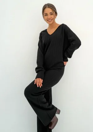 - Black knitted sweater