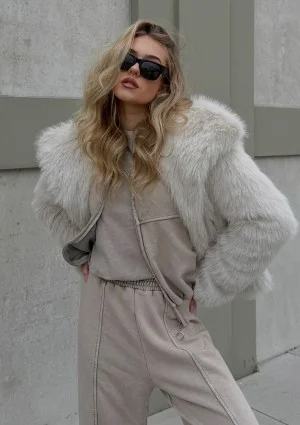 Busca - Ecru faux fur jacket