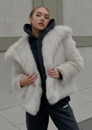 Busca - Ecru faux fur jacket