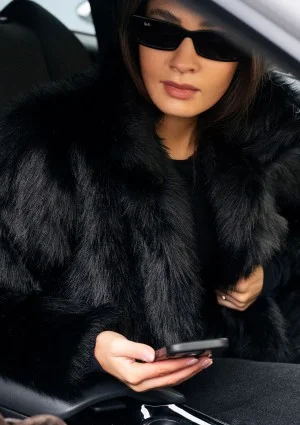 Sene - Black faux fur