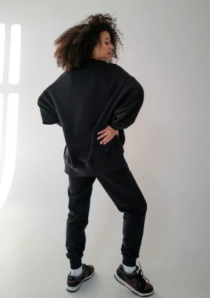 - Black sweatshirt "Japanese"