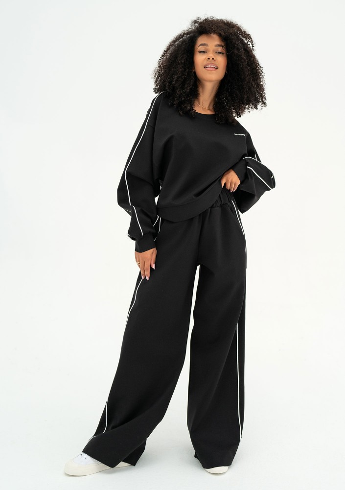 Cody - Black pants with trims