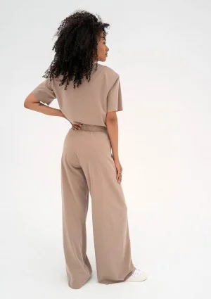 Rebel - Beige T-shirt with shoulder pads