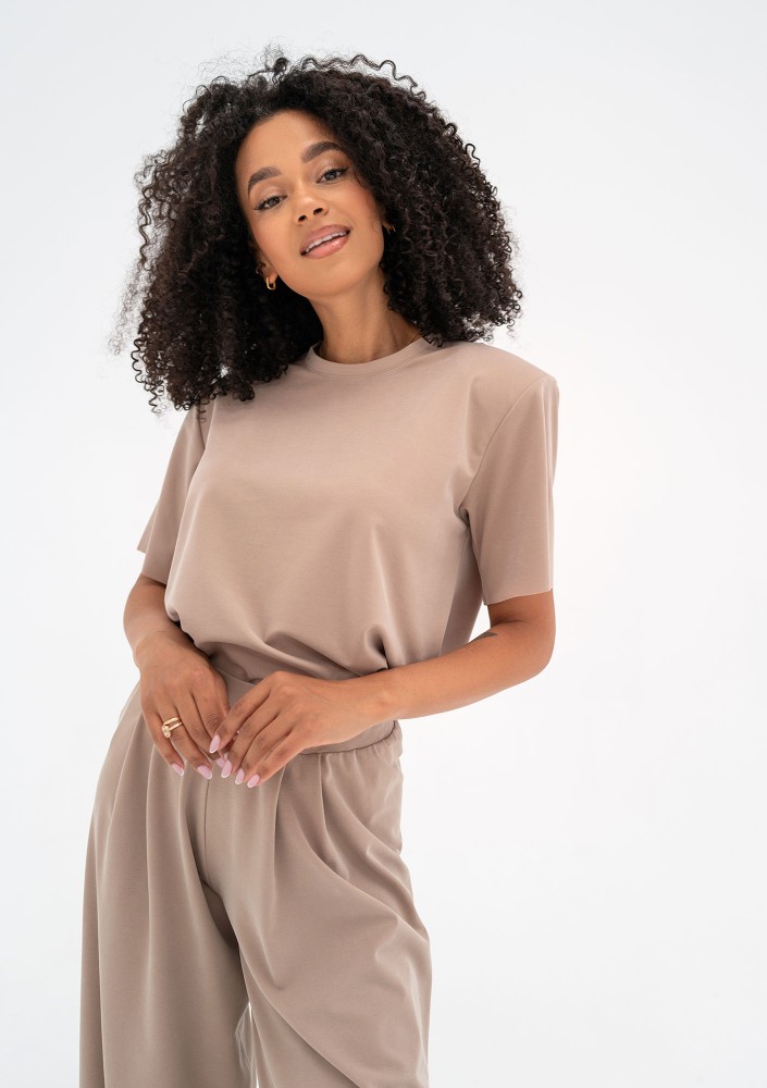 Rebel - Beige T-shirt with shoulder pads