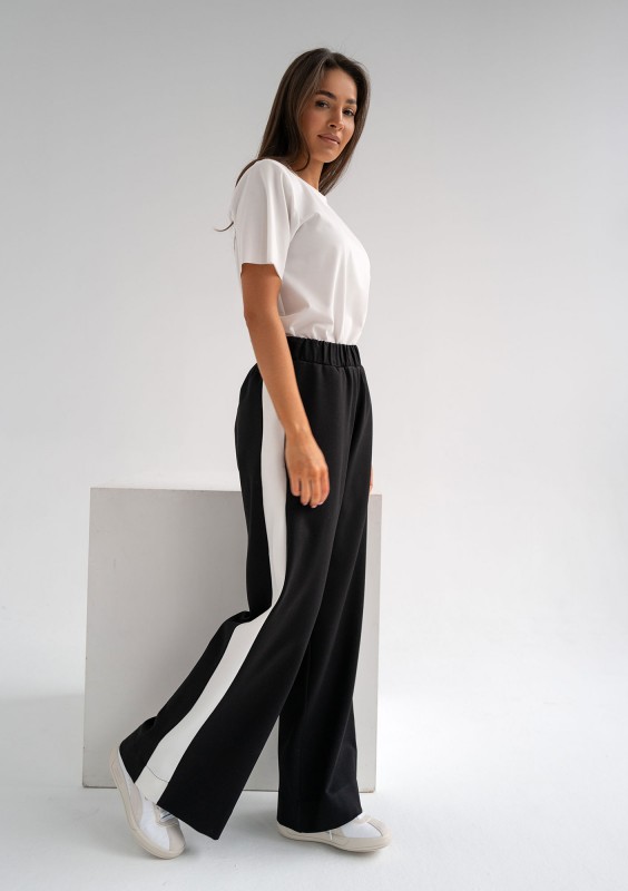 Rebel - White T-shirt with shoulder pads