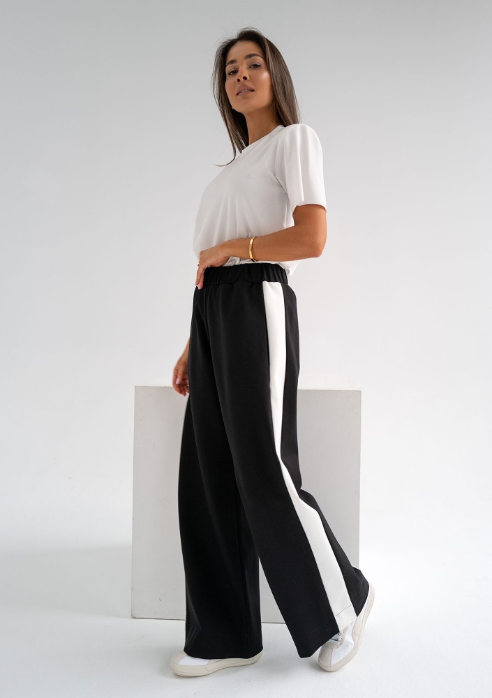 Rebel - White T-shirt with shoulder pads