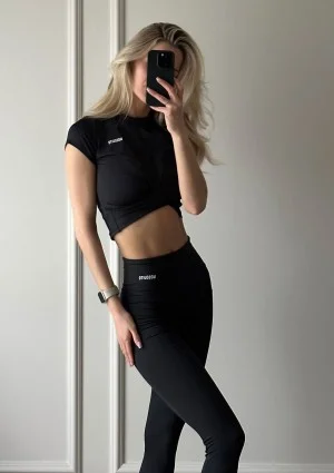 Alpha Short - Top Black