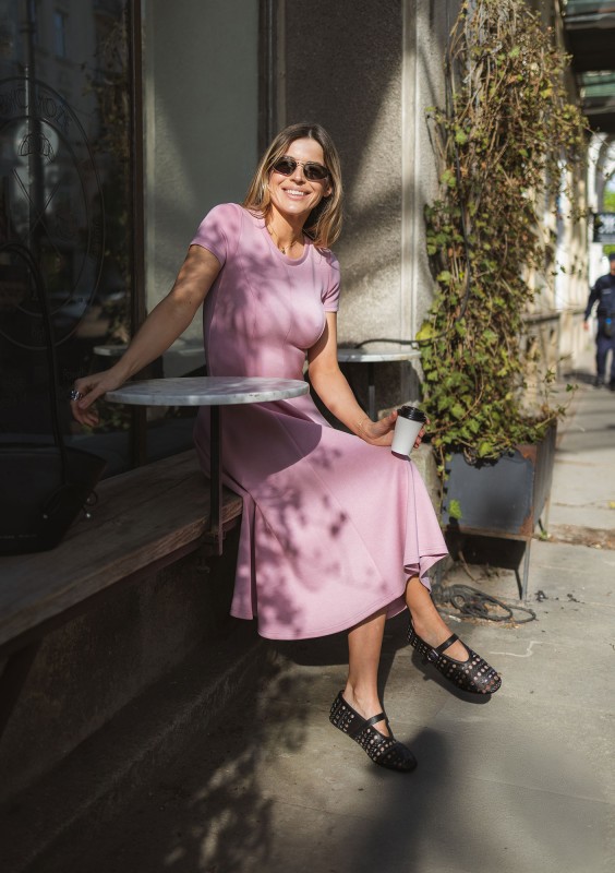 Jasmen - Powder pink midi flared dress