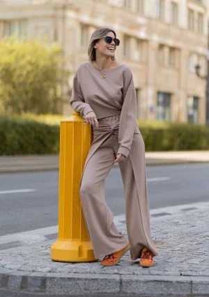 Jase - Latte beige short sweatshirt