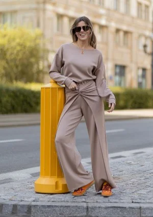 Jase - Latte draped trousers