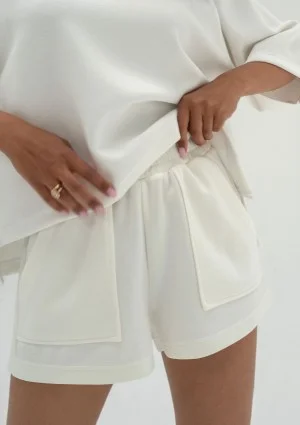 Jess - Ecru soft sweatshorts