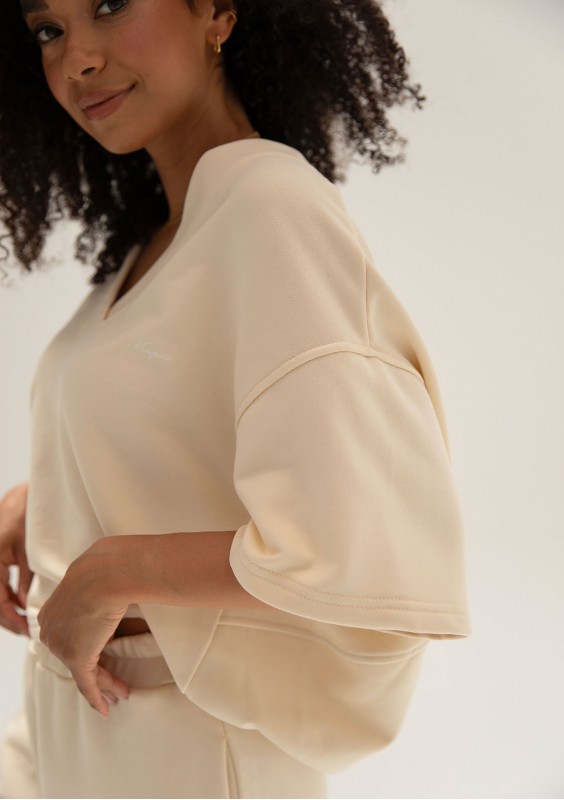 Cozy Flow - Creamy oversized cotton v-neck sweatshirt