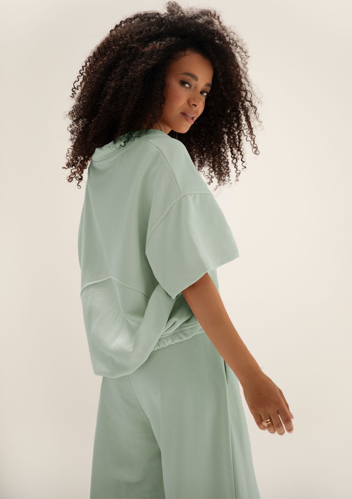 Cozy Flow - Minty blue oversized cotton v-neck sweatshirt