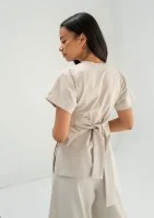 Bali - Koszulka z wiązaniem w talii   Oat Beige