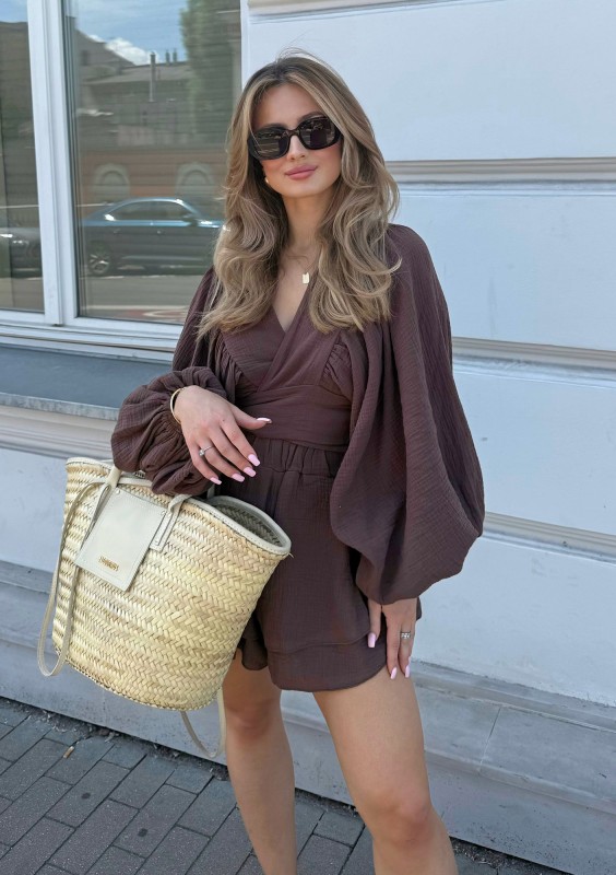 Capri - Brown muslin frilled shorts