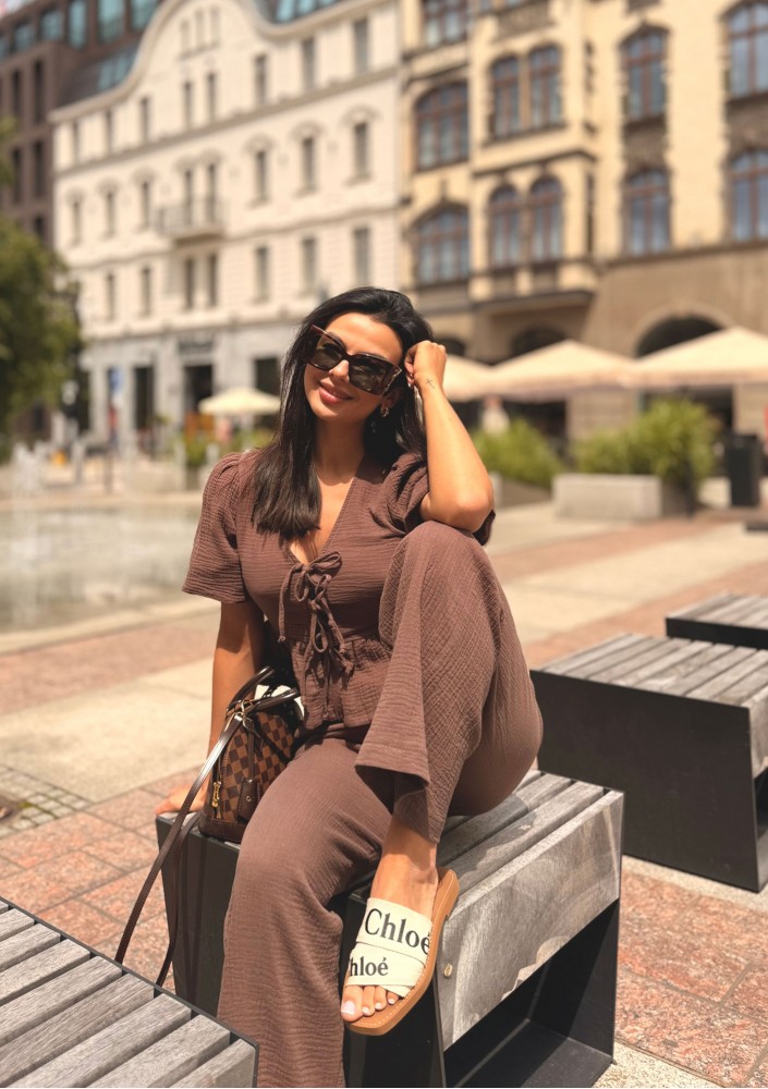 Juliet - Brown muslin blouse