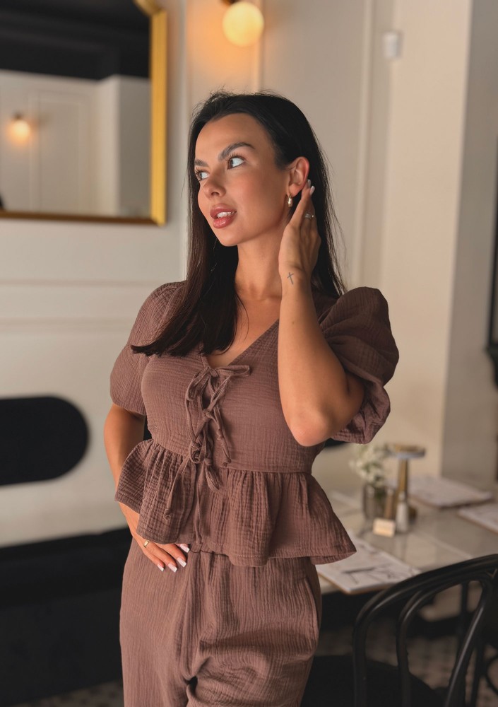 Juliet - Brown muslin blouse