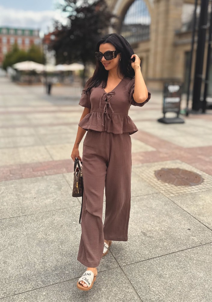 Juliet - Brown muslin blouse