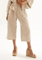 Cali - Beige soft muslin cropped fit pants
