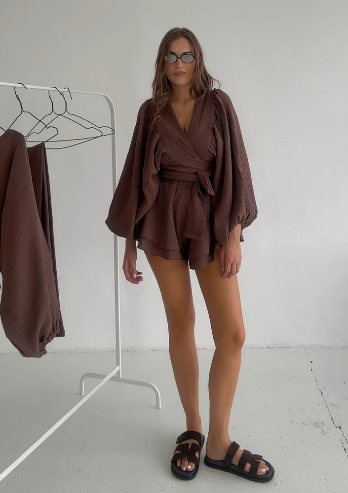 Capri - Brown muslin frilled shorts