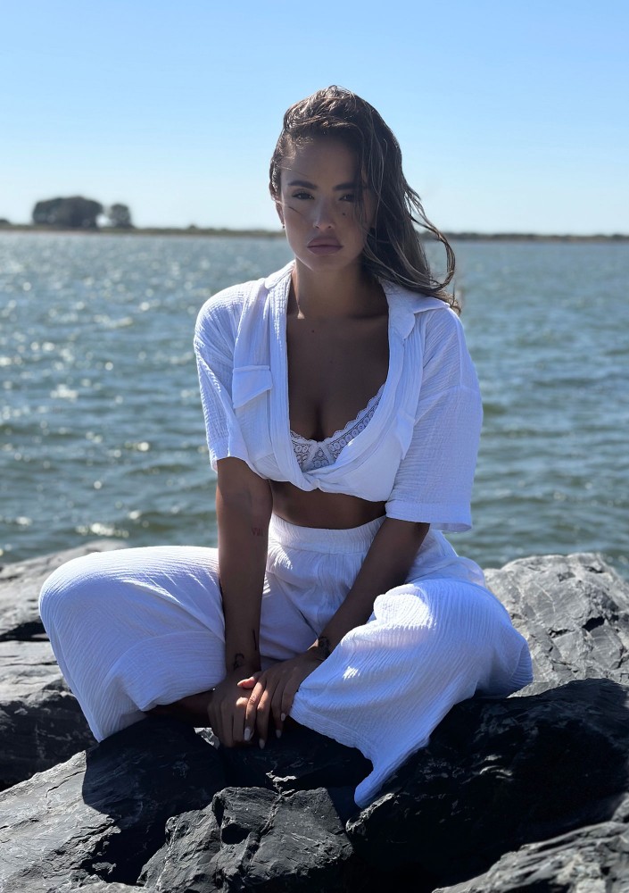 Thera - White muslin crop shirt