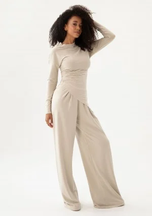 Eline - Beige asymmetric top