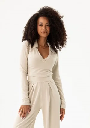 Loren - Beige V-necked top