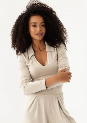 Loren - Beige V-necked top