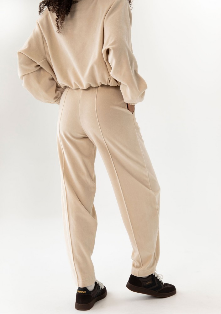 Vell - Beige velvet sweatpants