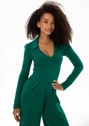 Loren - Green V-necked top