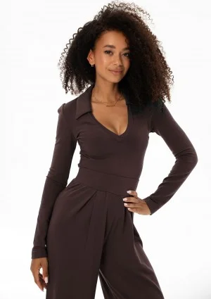 Loren - Brown V-necked top