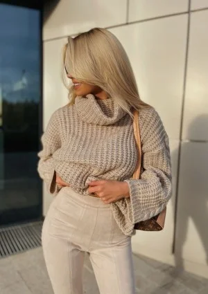 Ingrid - Loose beige turtleneck sweater