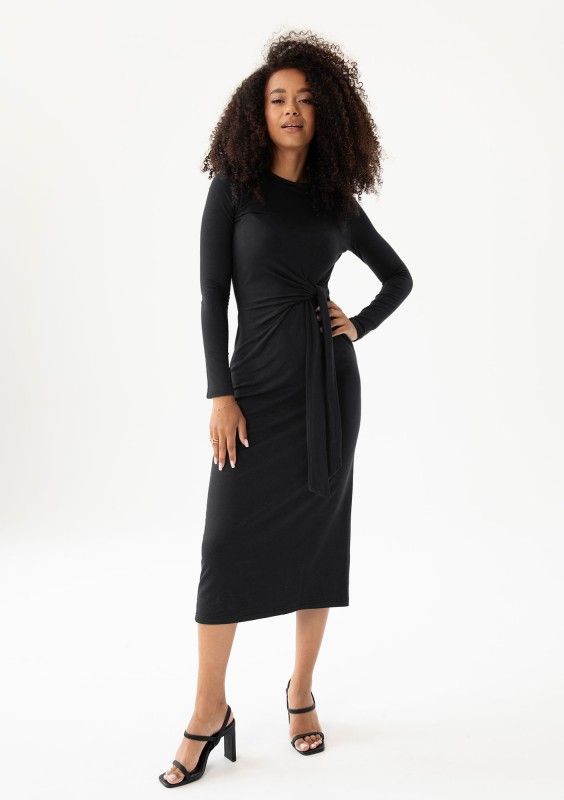 Solene - Black fitted midi dress
