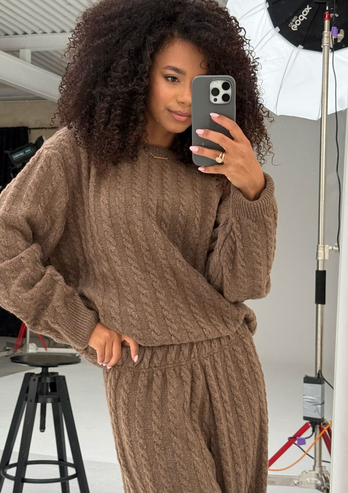 Milu - Sweter z warkoczowym splotem Brown