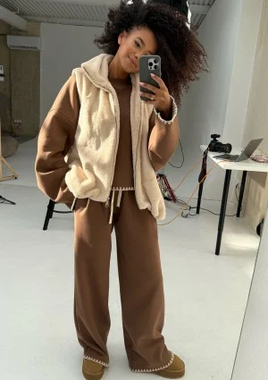 Muffi - Beige faux fur oversize sleeveless jacket