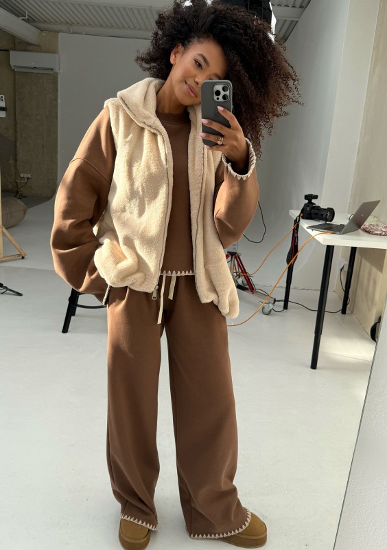 Muffi - Beige faux fur oversize sleeveless jacket