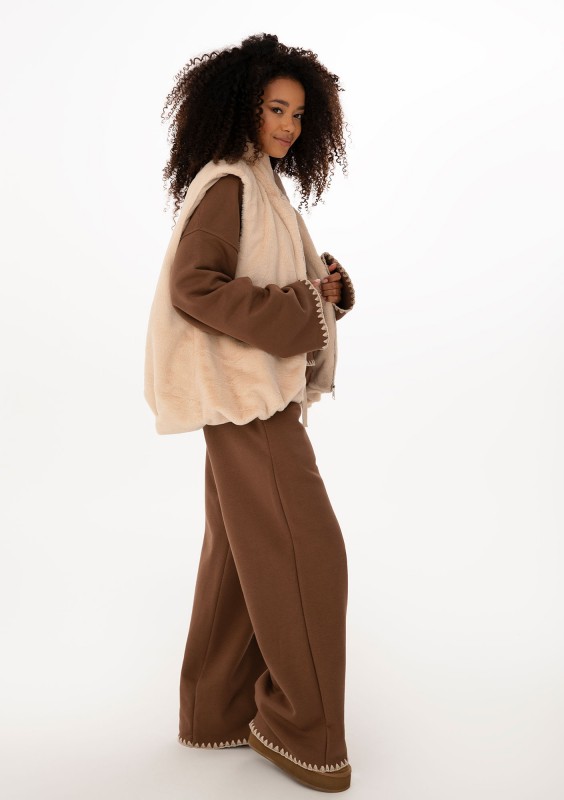 Muffi - Beige faux fur oversize sleeveless jacket