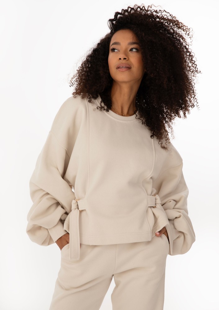 Tied - Modelująca bluza z klamrami na bokach Coconut