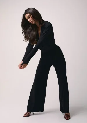 Criss - Black wrap top with elegant shoulder pads