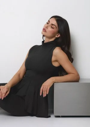 Come - Black asymmetric top