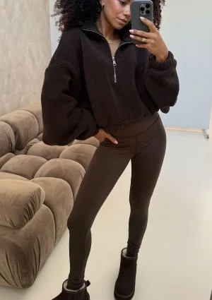 Sherpa - Zipped up brown fleece jumper