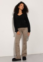 Plush - Black fluffy sweater with a ''V'' neckline